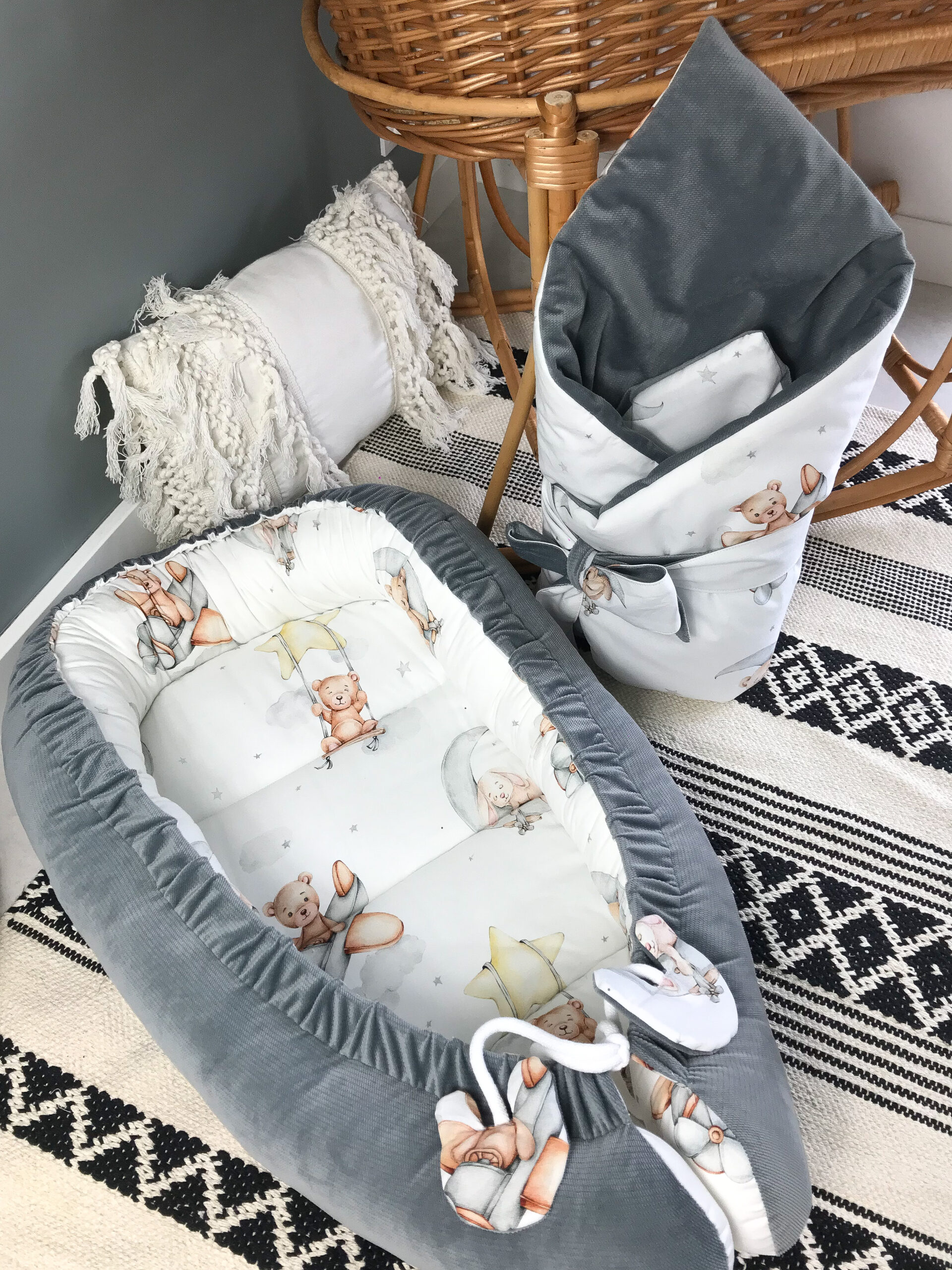 1E73668D-4744-4FE1-BD9C-6C1271B71F39 Kokon misie na księżycu+ velvet ciemny szary