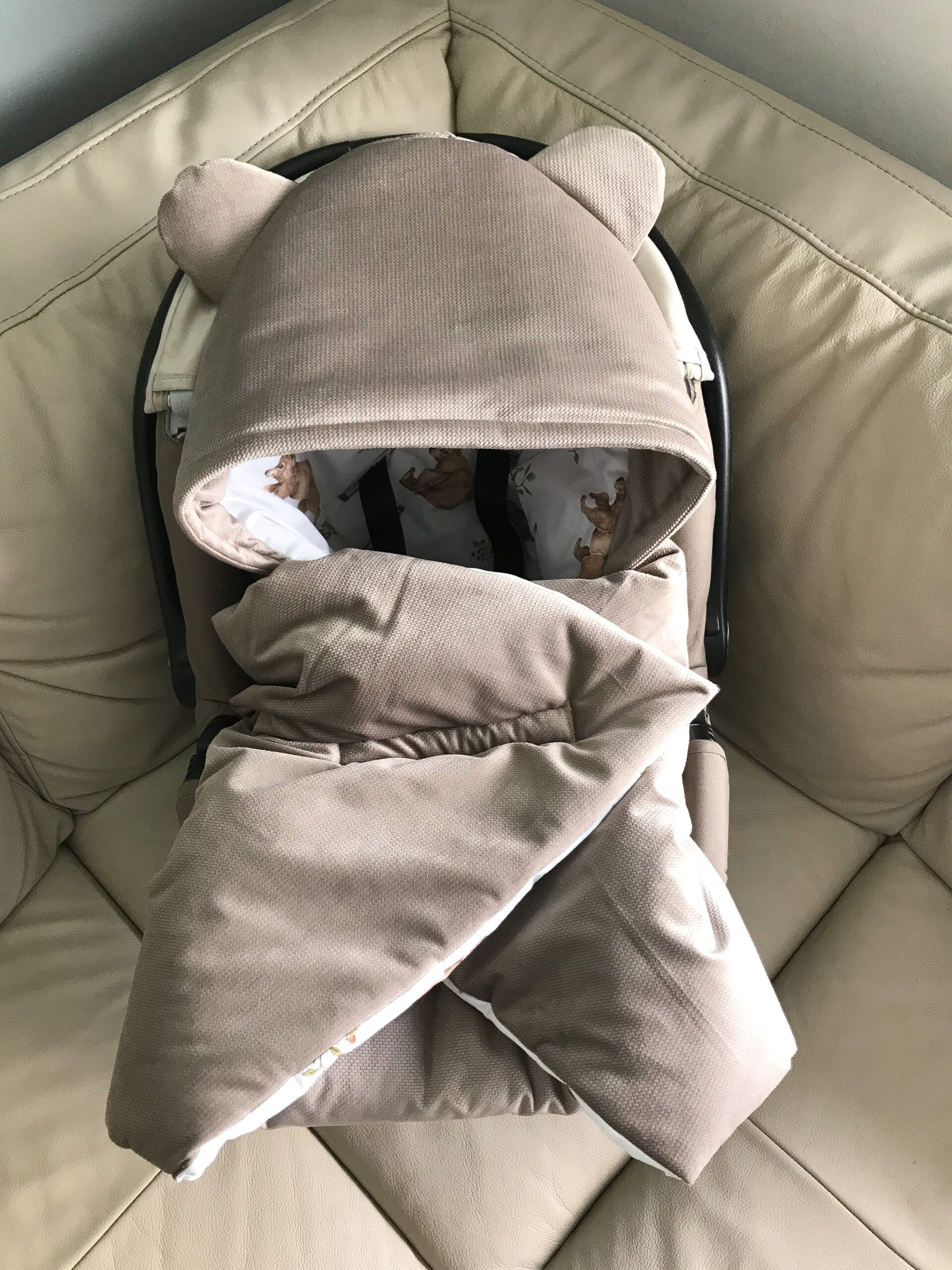 5C8C48F1-4F30-40E0-BFA5-8FF4CFB07A7B