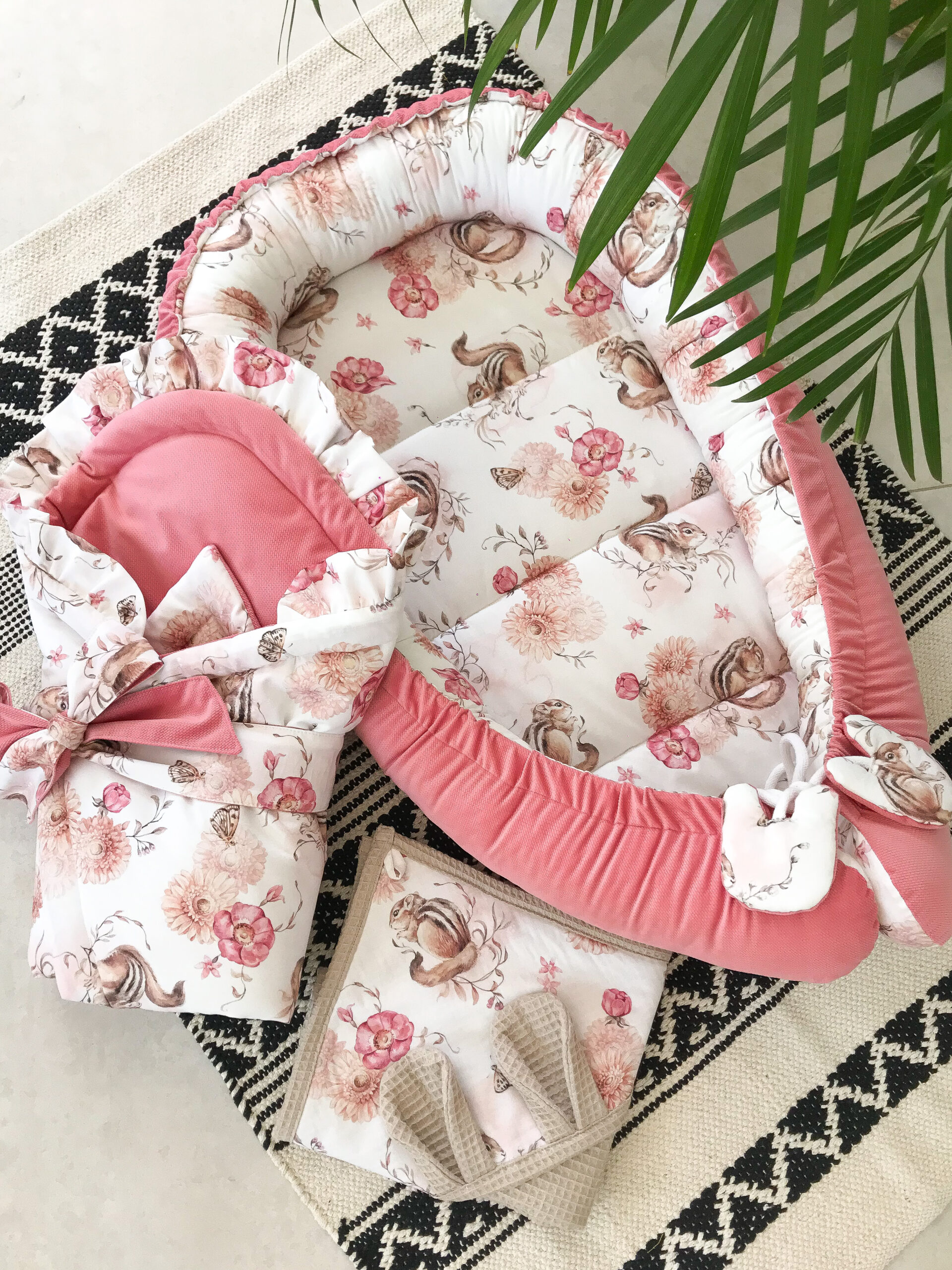 629E876F-7D2B-43CE-B402-E5D967E50A5B Kokon wiewiórki + velvet jasna truskawka