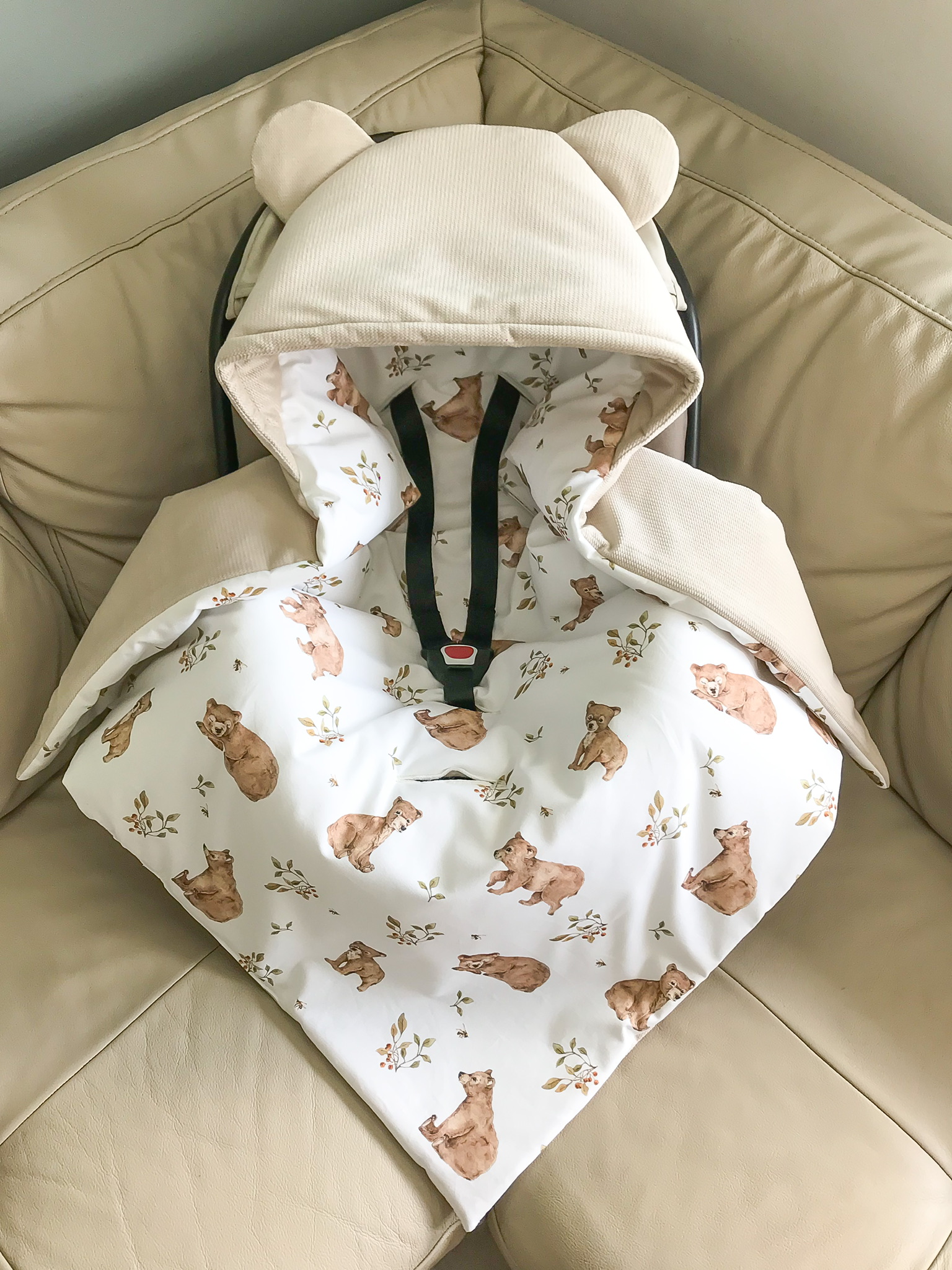 90446DD5-9FC7-463B-9A94-0384001B6551 Kocyk do fotelika misie + velvet beż