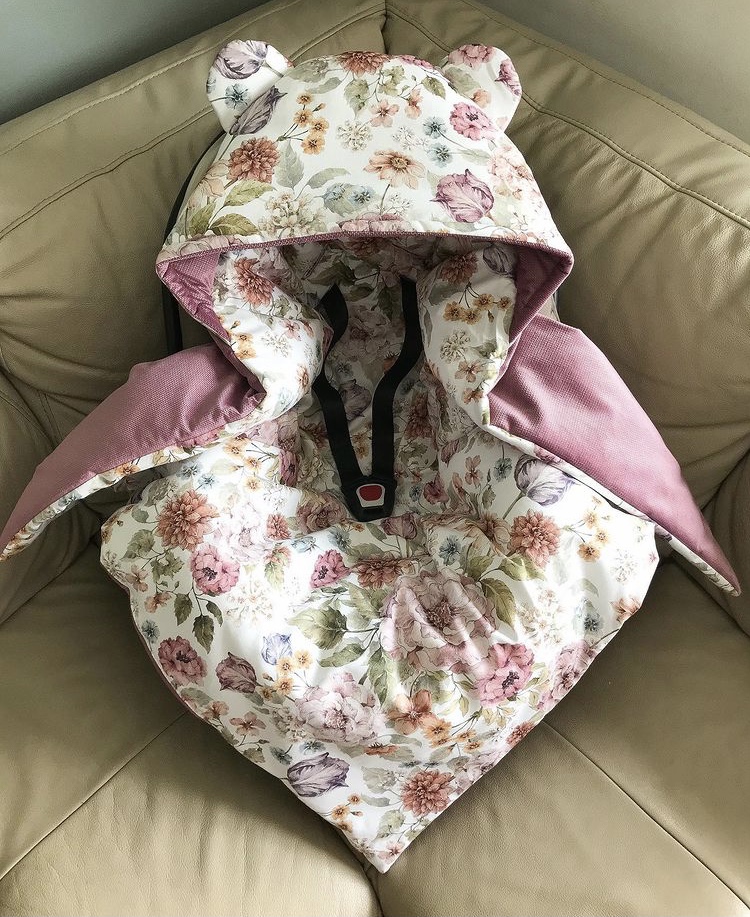 B527F151-96C0-49DF-B5E4-6B1F73FF0240 Kocyk do fotelika dziki ogród + velvet śliwka