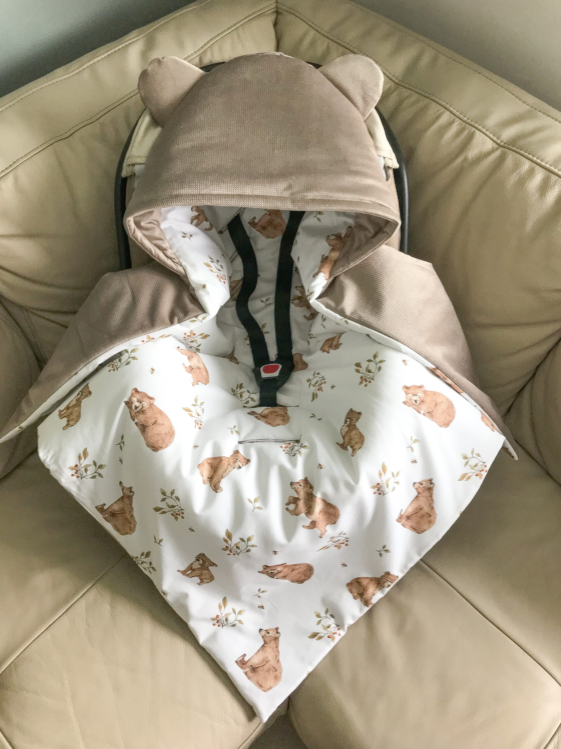 E274F84A-C76C-4169-AC54-76F79AF06051 Kocyk do fotelika misie + velvet cappucino