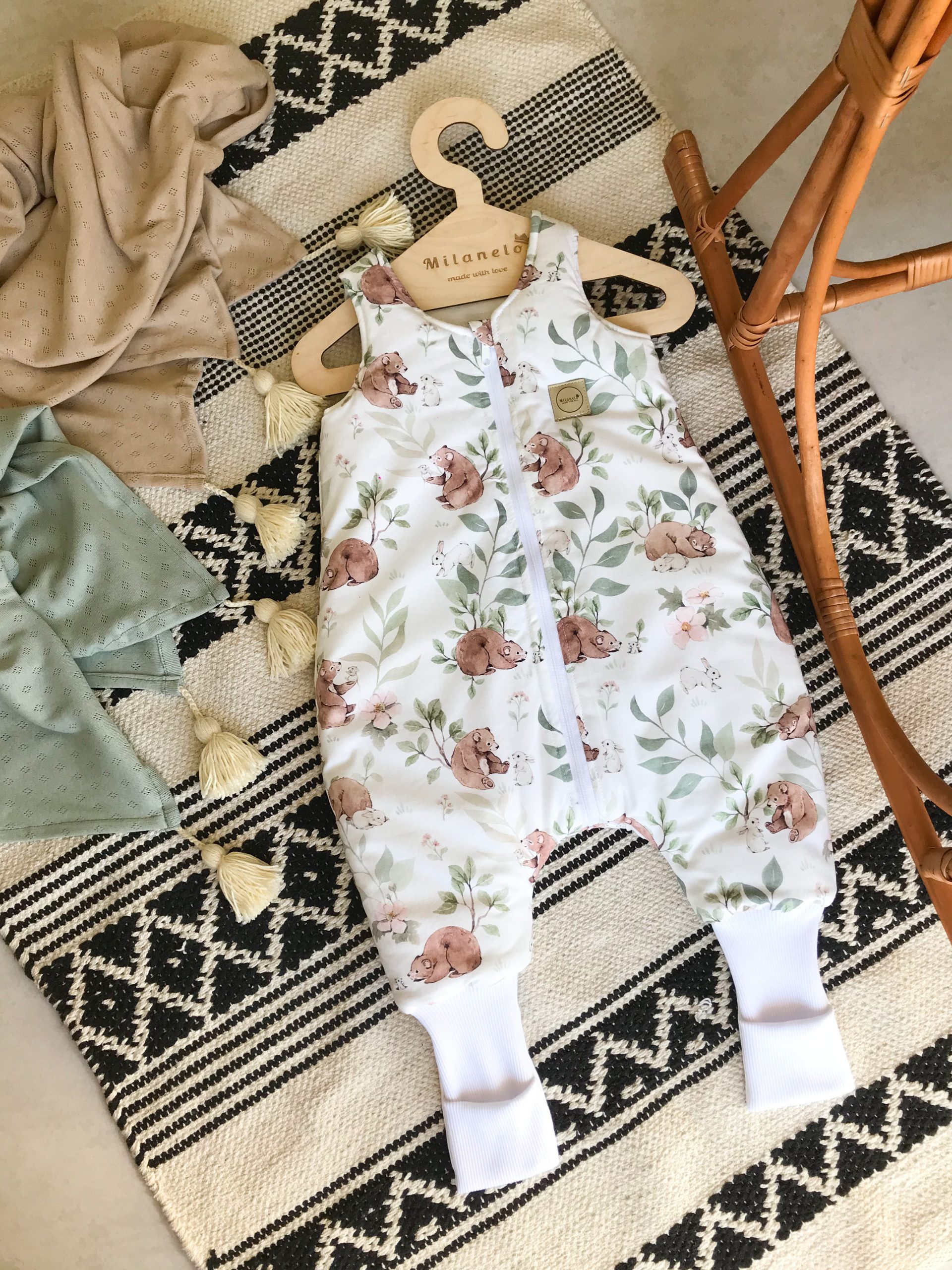 IMG_4326 Śpiworek z nogawkami misie w liściach